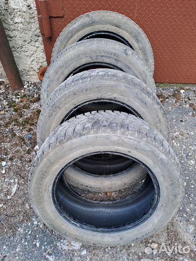 Bridgestone Blizzak Spike-01 225/60 R17 103T