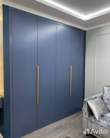 Шкаф распашной с фабрики