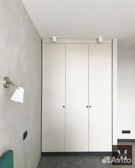 Красивый шкаф