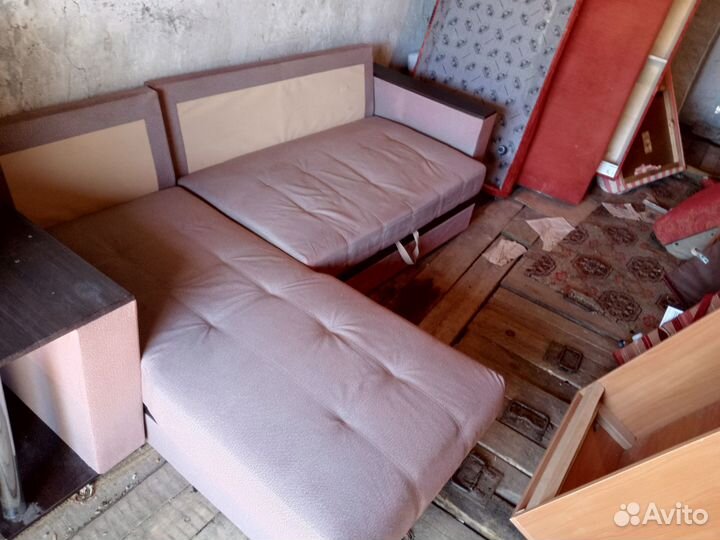 Угловой диван