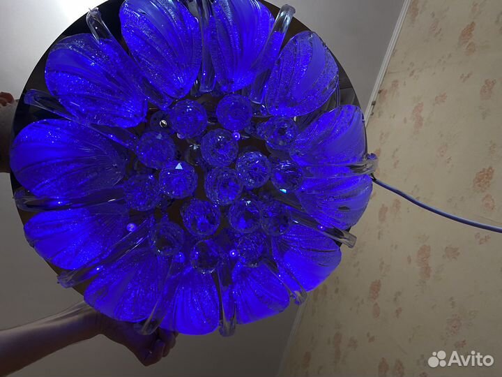 Люстра с разными режимами