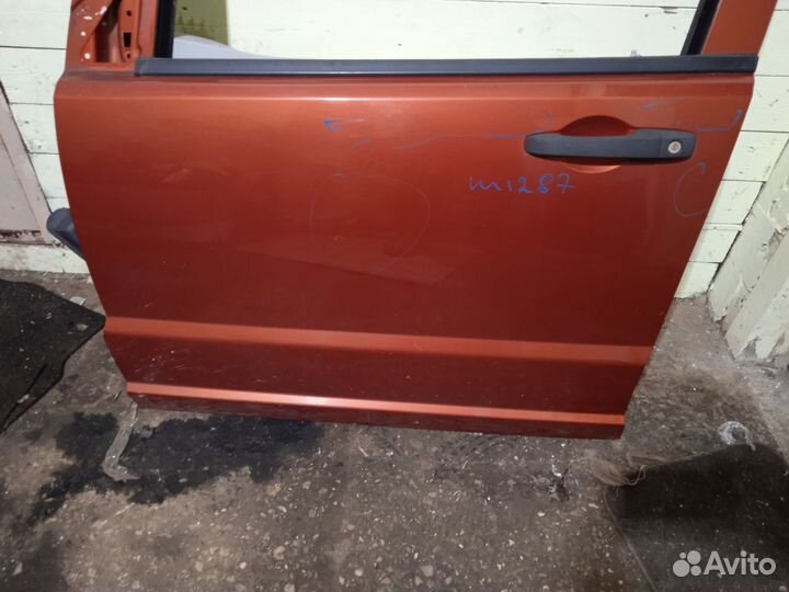 Дверь передняя левая Додж Калибр Dodge Caliber