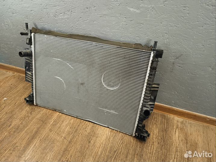 Радиатор охлаждения двигателя Ford focus 3 экобуст