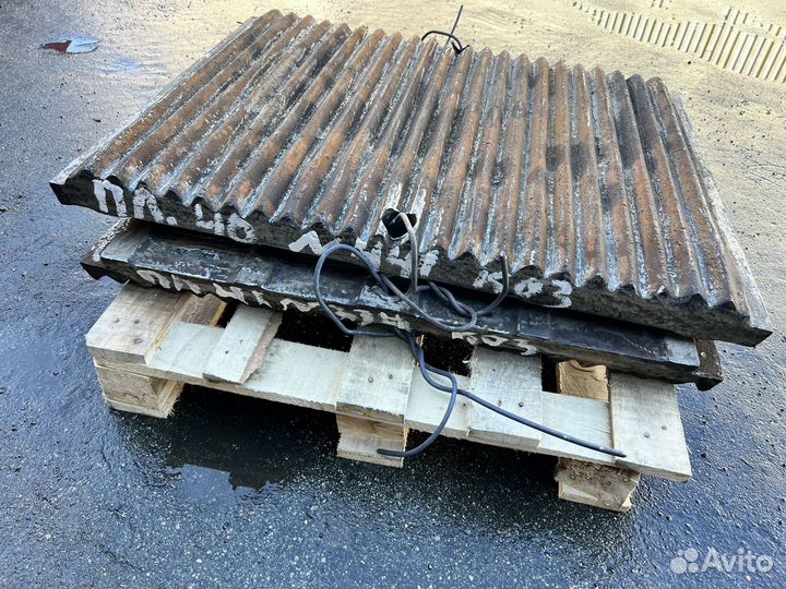 Плиты дробящие из наличия и под заказ