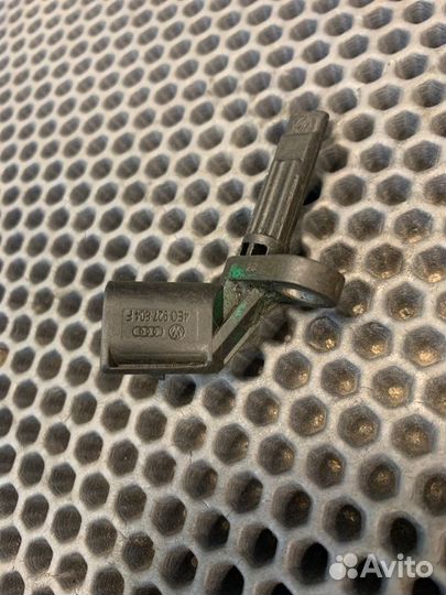 Датчик ABS правый Audi A6 C7 cdnb 2014