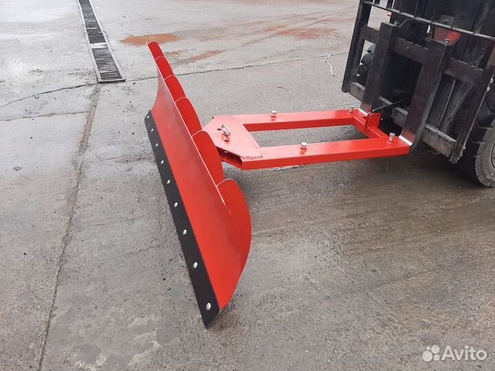 Отвал для снега на вилочный погрузчик 1,75 м
