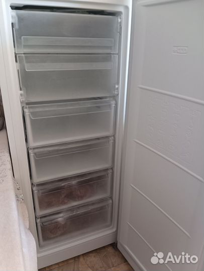 Морозильник indesit DSZ 4150.1