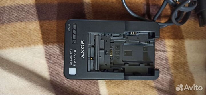 Зарядное устройство для фотоаппарата Sony BC-QM1