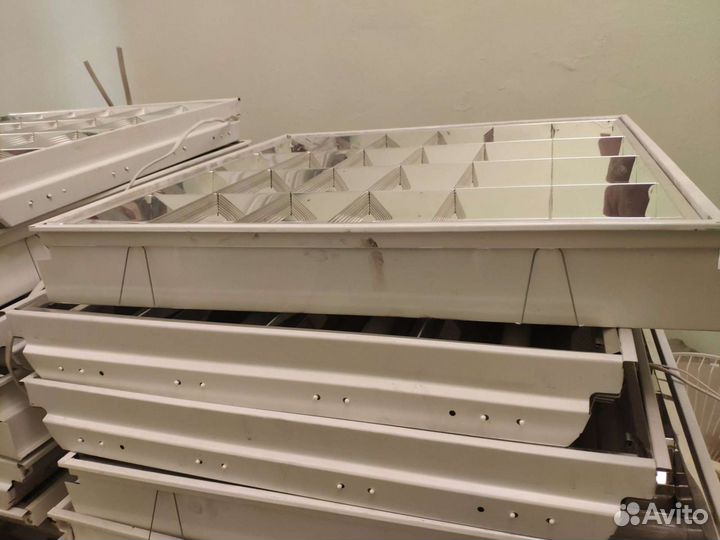 Светильник потолочный встраиваемый