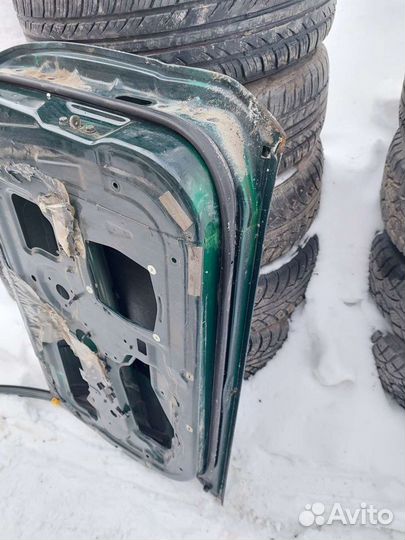 Дверь mitsubishi carisma