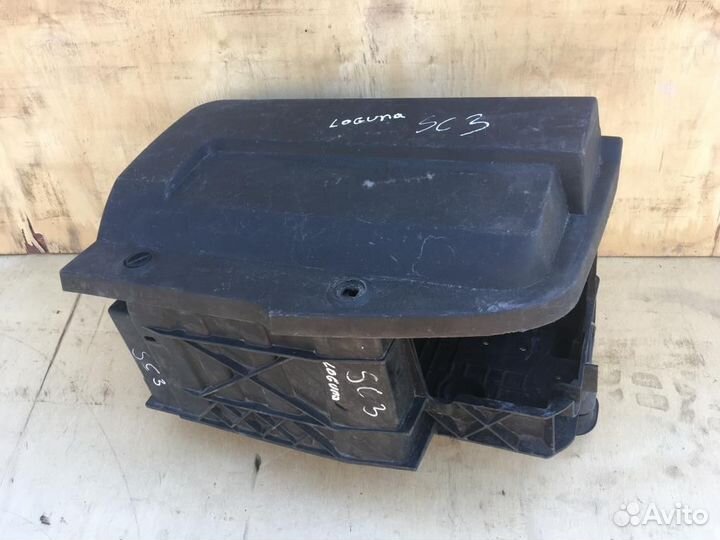 Корпус акб renault Laguna 3