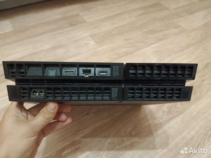 Sony playstation 4 500gb, 2 джойстика и 5 игр