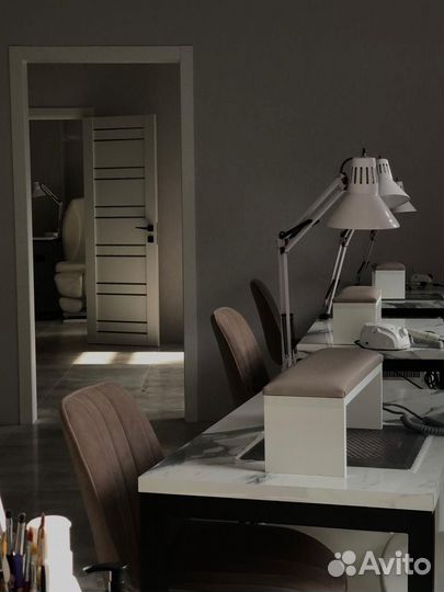 Мастер маникюра и педикюра