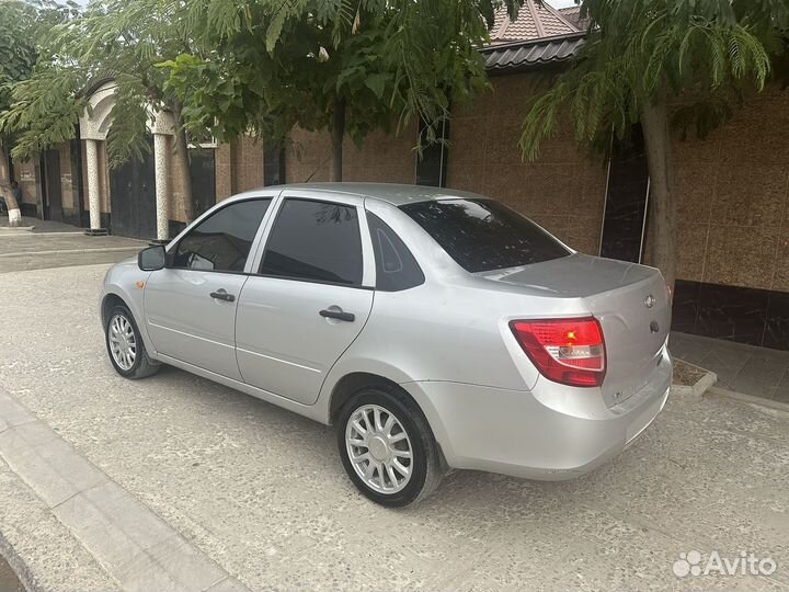 LADA Granta 1.6 МТ, 2014, 170 000 км