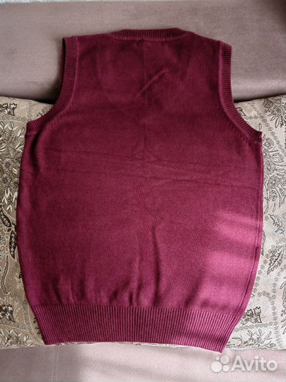 Жилет бордовый школьный