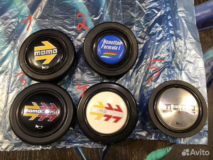 Кнопки момо спортивных рулей оригинал