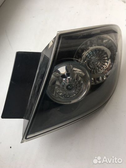 Фара задняя правая светодиодная Mazda Axela 2008