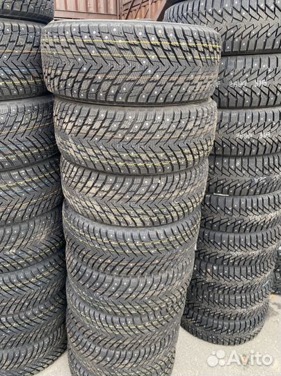 Zmax Winternova Stud II 205/50 R17 93T