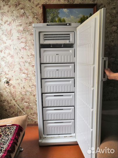 Морозильная камера Indesit