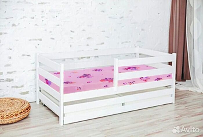 Кроватка с бортиком из массива софа эко от 2х лет