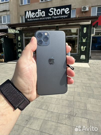 iPhone 11 Pro, 64 ГБ