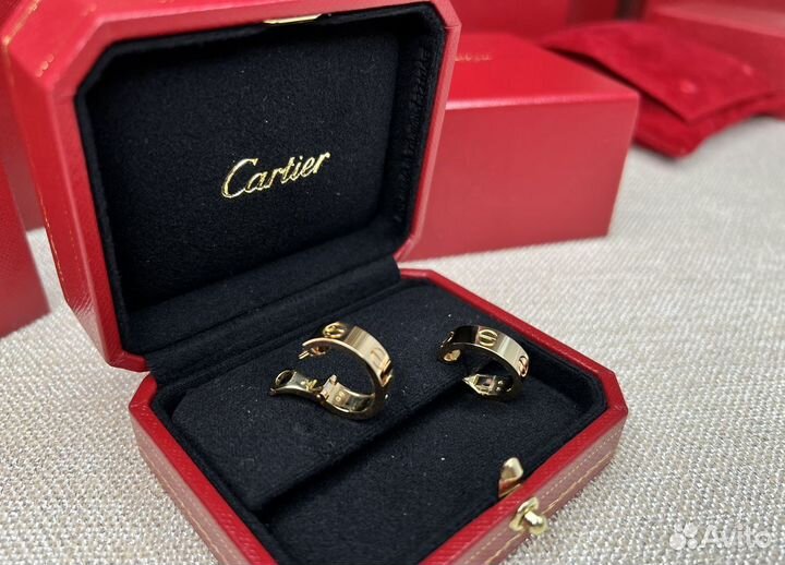 Серьги Cartier Love Earrings желтое золото