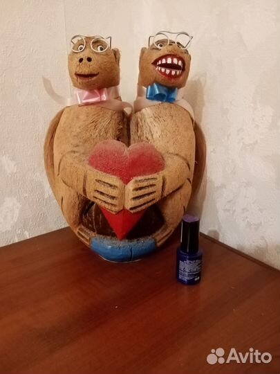 Сувенир из кокоса