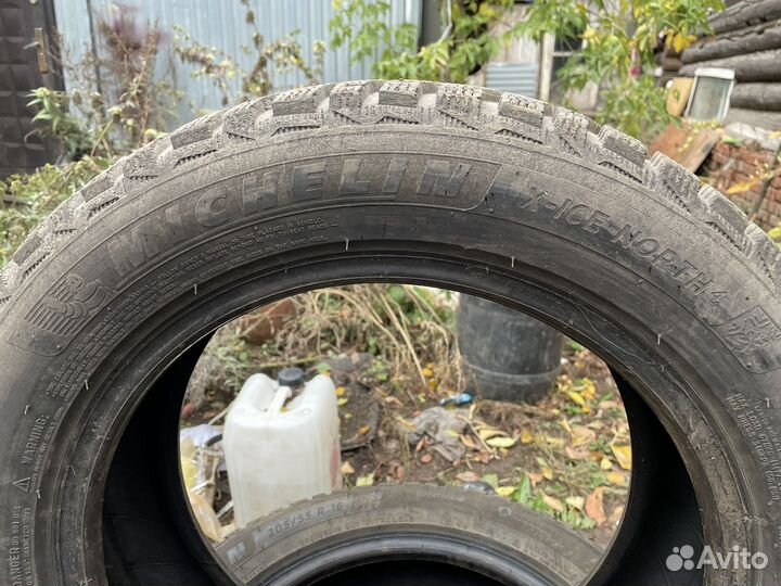 Michelin X-Ice North 4 205/55 R16 94T