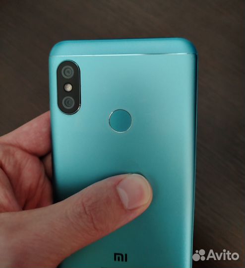Xiaomi Mi A2 Lite Android One, 4/64 ГБ