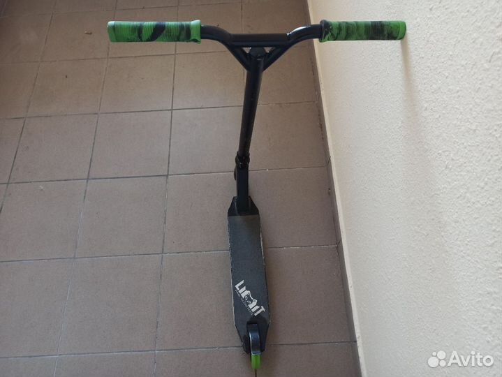 Трюковой самокат Limit PRO