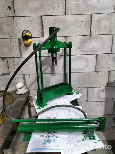 Ремонт гидравлических домкратов и насосов