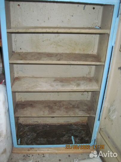 Ящик настенный