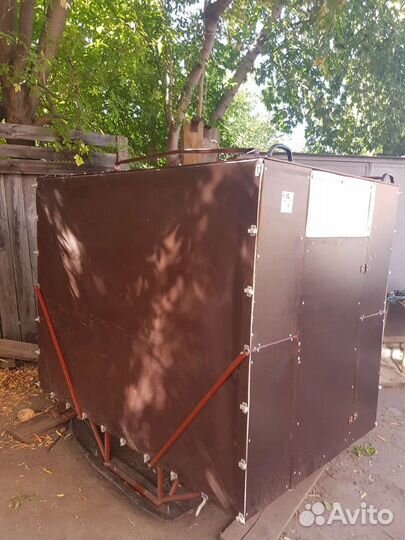 Утепленный прицеп для зимней рыбалки