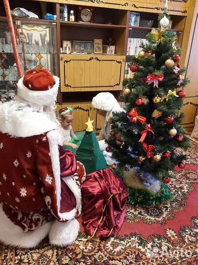 Дед Мороз Со Снегурочкой Подарят Сказку)