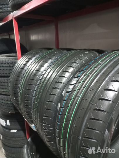 Viatti Strada Asimmetrico V-130 215/55 R16 93V