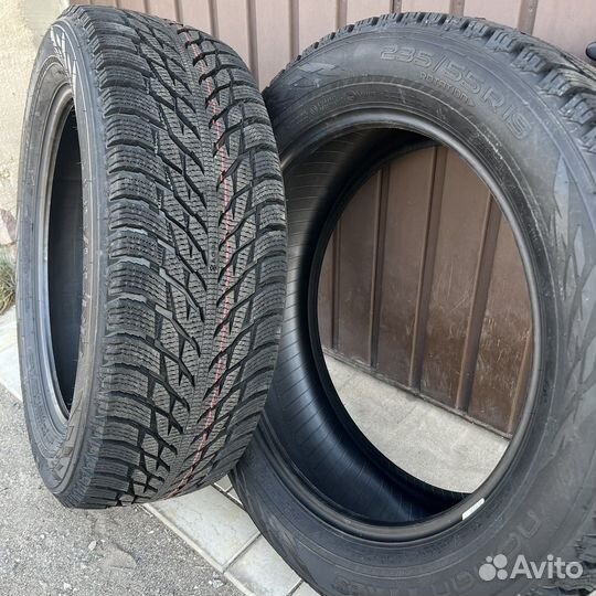 Nokian Tyres Hakkapeliitta R3 SUV 235/55 R19 105R