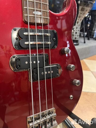 Бас гитара yamaha