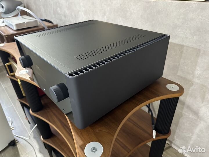 Интегральный усилитель Michi X5