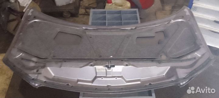 Капот Mazda mpv