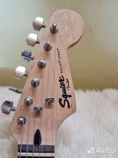 Электрогитара