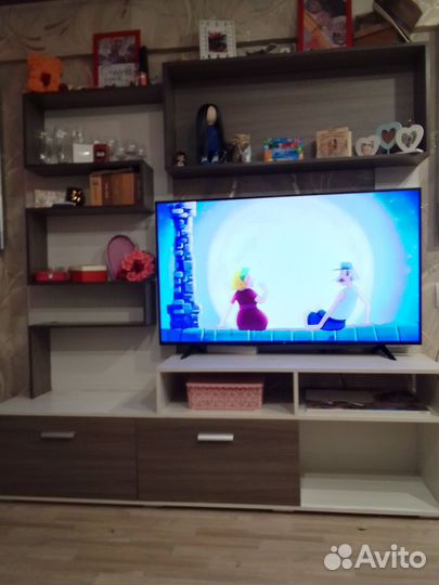 Стенка в гостиную