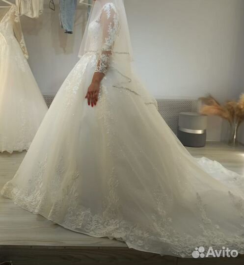 Свадебное платье