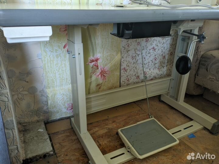 Колонковая швейная машина Aurora A-8810D