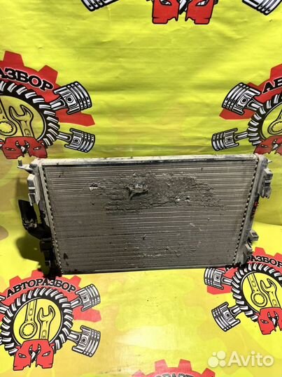 Радиатор охлаждения Nissan Almera G15