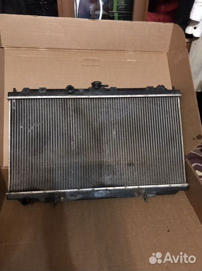 Радиатор охлаждения PA66-GF30 nissan primera p12