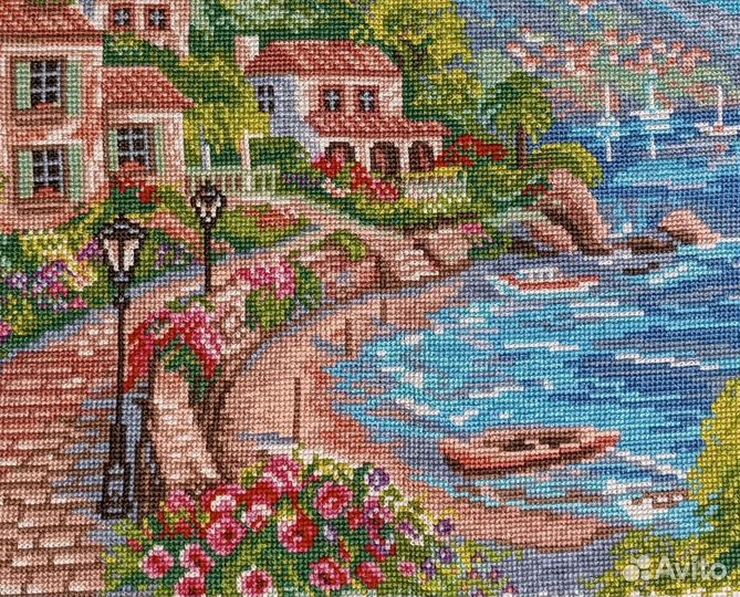 Картина, вышитая крестом 