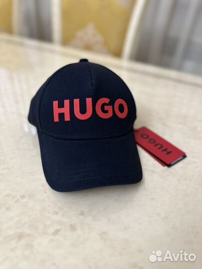 Бейсболка hugo