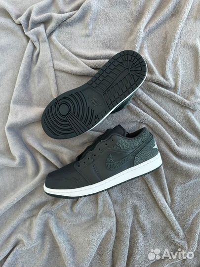 Air Jordan 1 Low SE Black Elephant 46eu