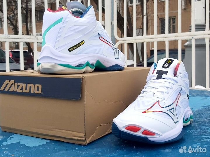 Кроссовки Mizuno волейбольные