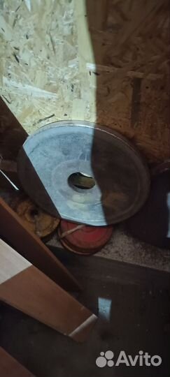 Скамья для жима лежа и штанга